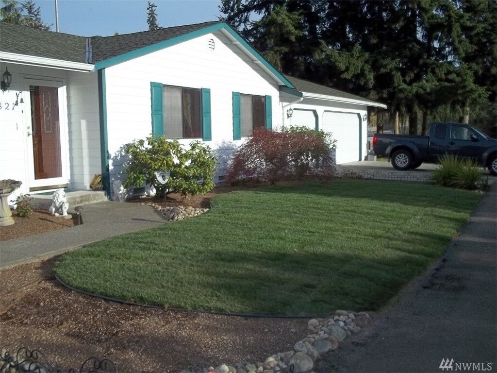 Property Photo:  1827  126th Street SE  WA 98208 