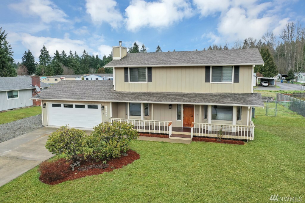 Property Photo:  23903 65th Av Ct E  WA 98338 