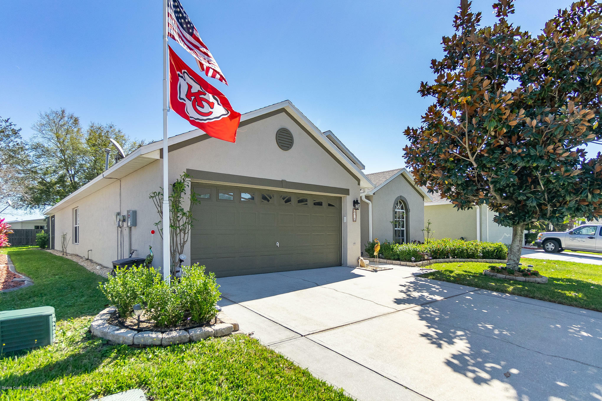 Property Photo: 676 Brockton Way FL 32904