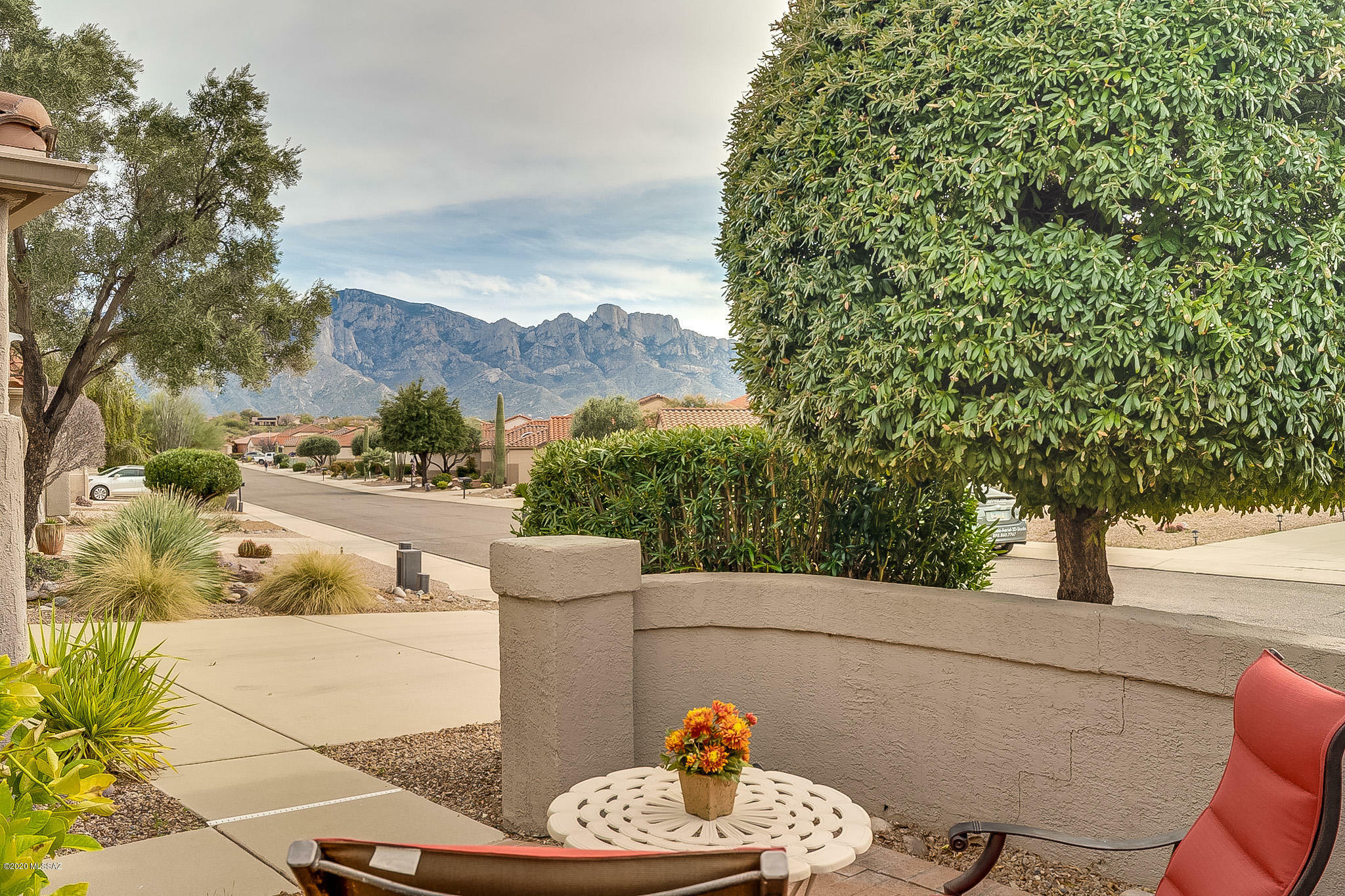 Property Photo: 2205 E Sausalito Trail AZ 85755