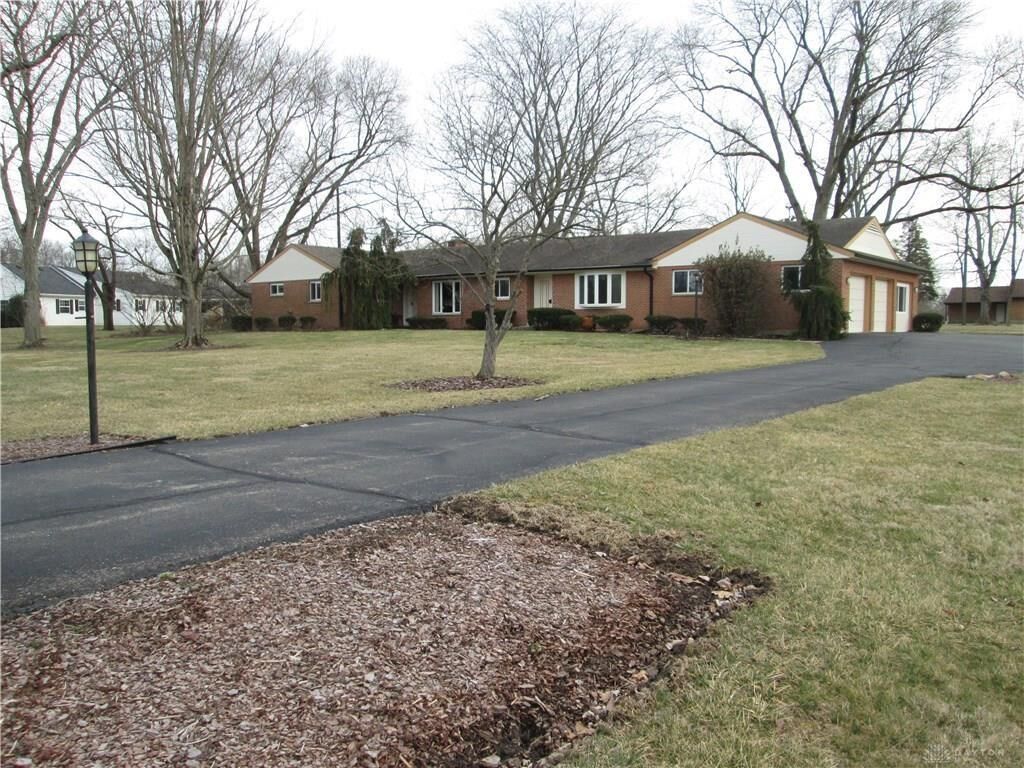 Property Photo:  466 Banbury Road  OH 45459 