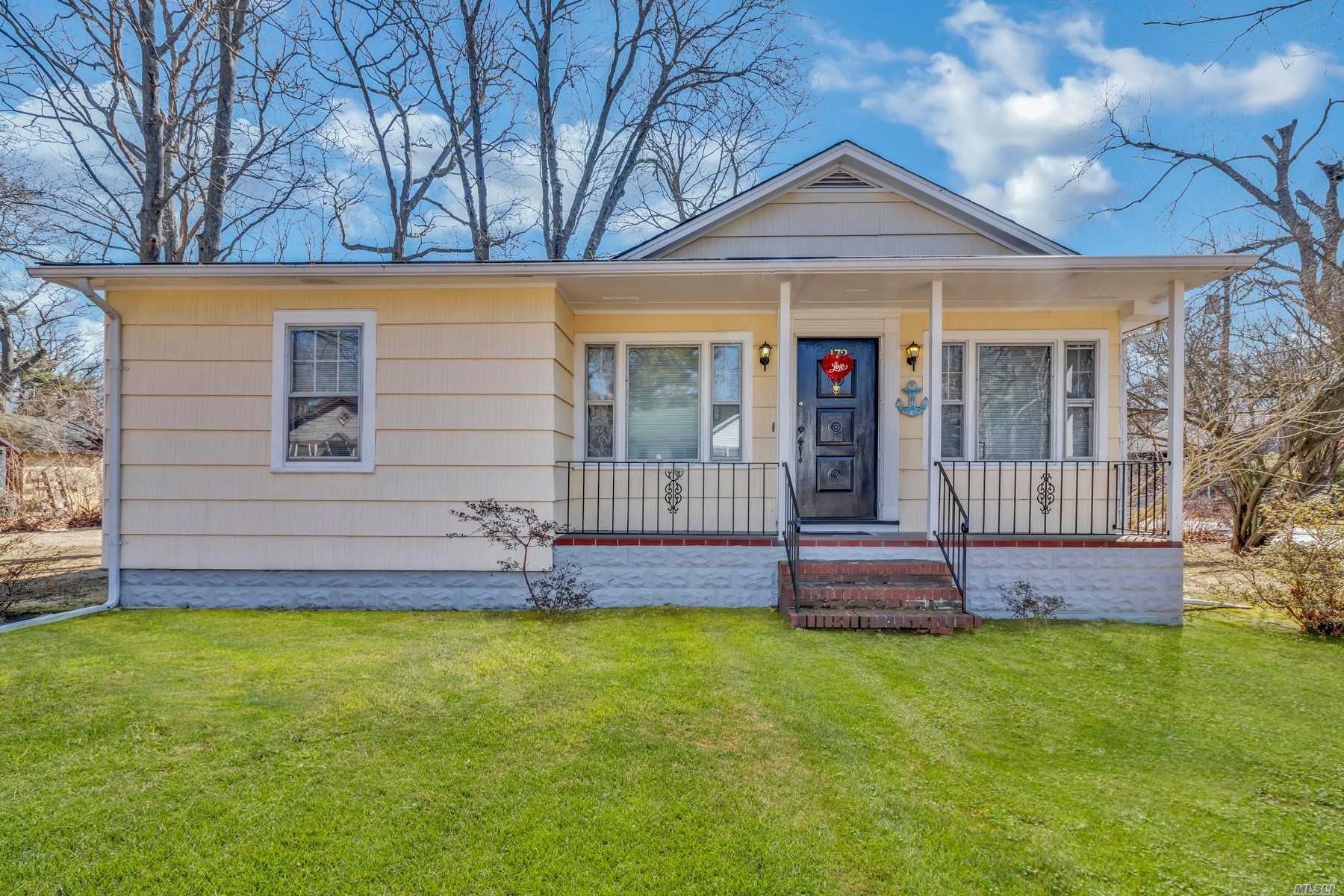 Property Photo:  172 Cedar Road  NY 11951 