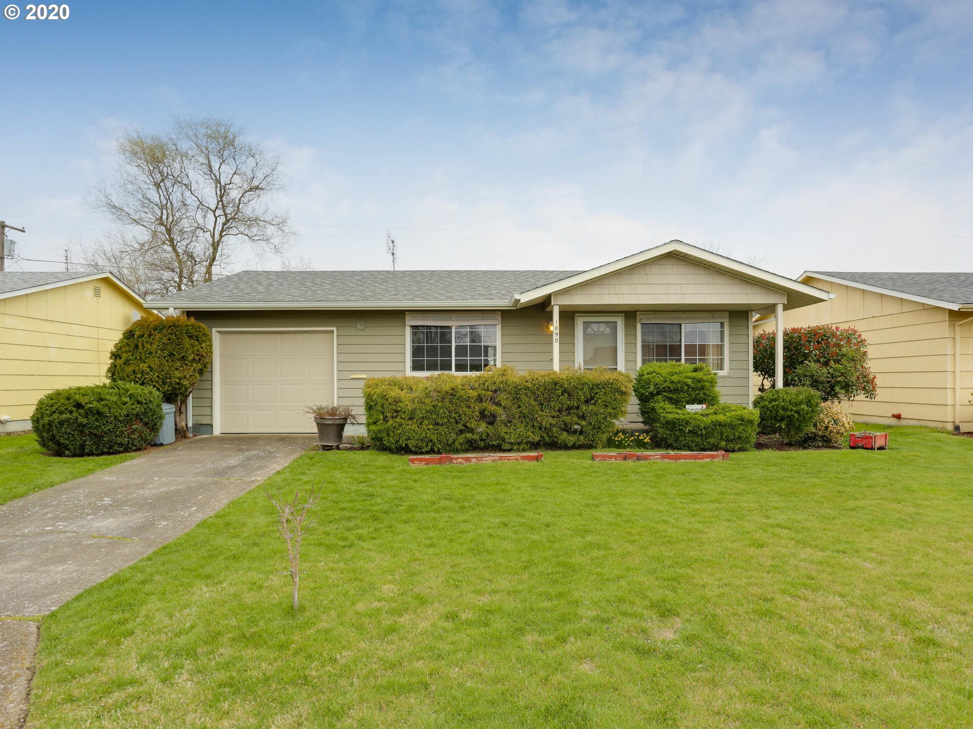 Property Photo: 1890 Thompson Rd OR 97071
