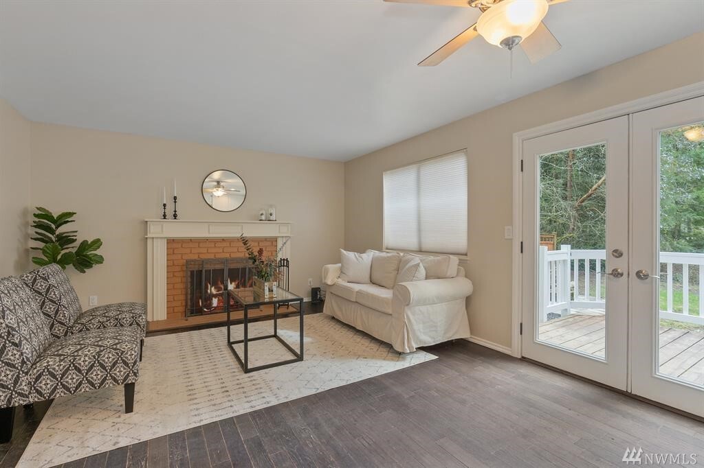 Property Photo: 4724 SE Land Summit Court WA 98366