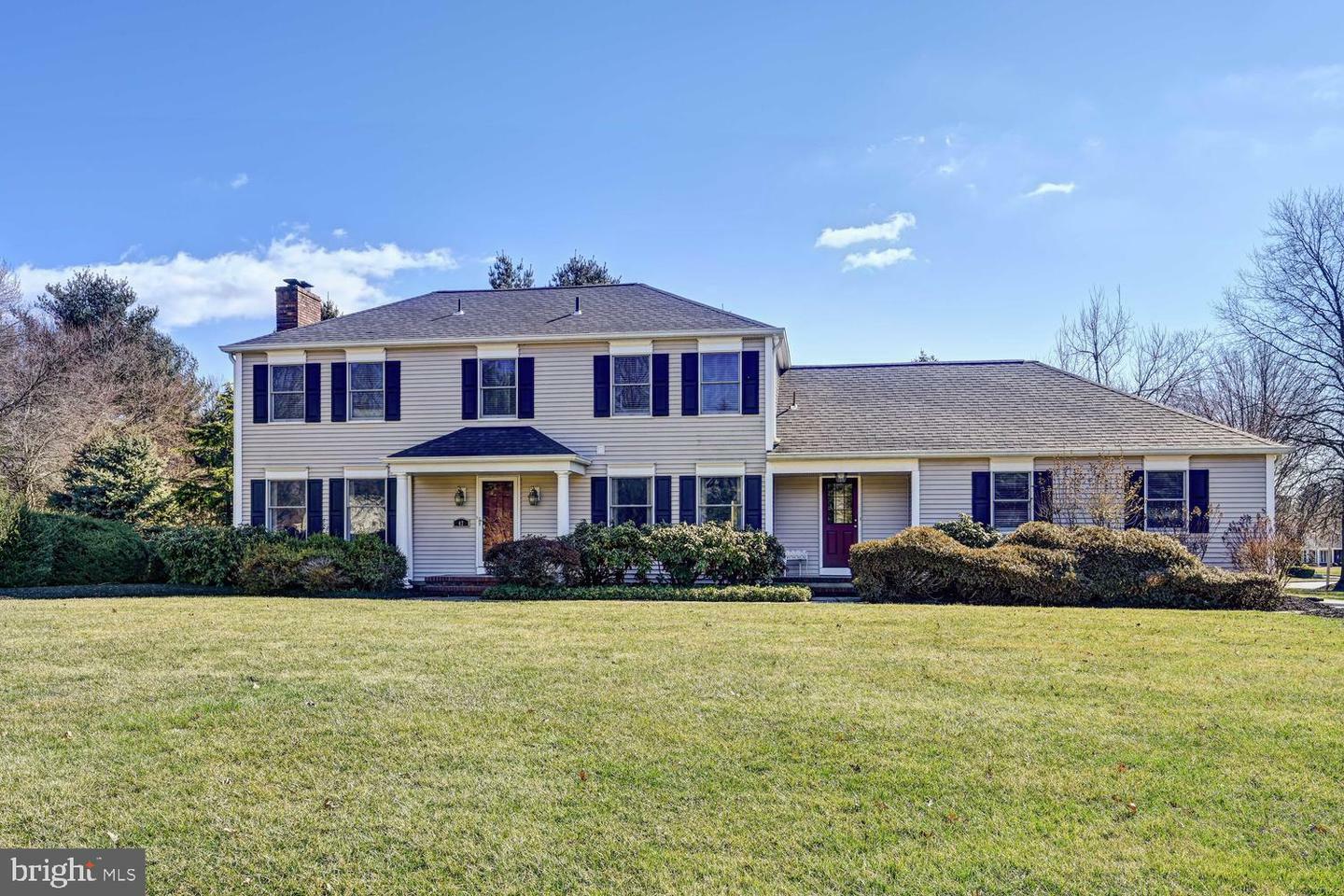 Property Photo:  47 Washington Drive  NJ 08512 