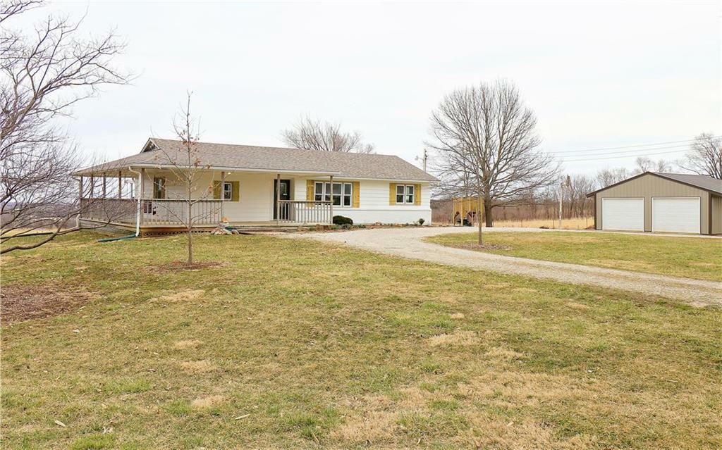 Property Photo:  37795 Crescent Hill Road  KS 66064 