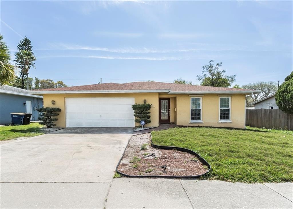 Property Photo: 1473 Union Street FL 33755