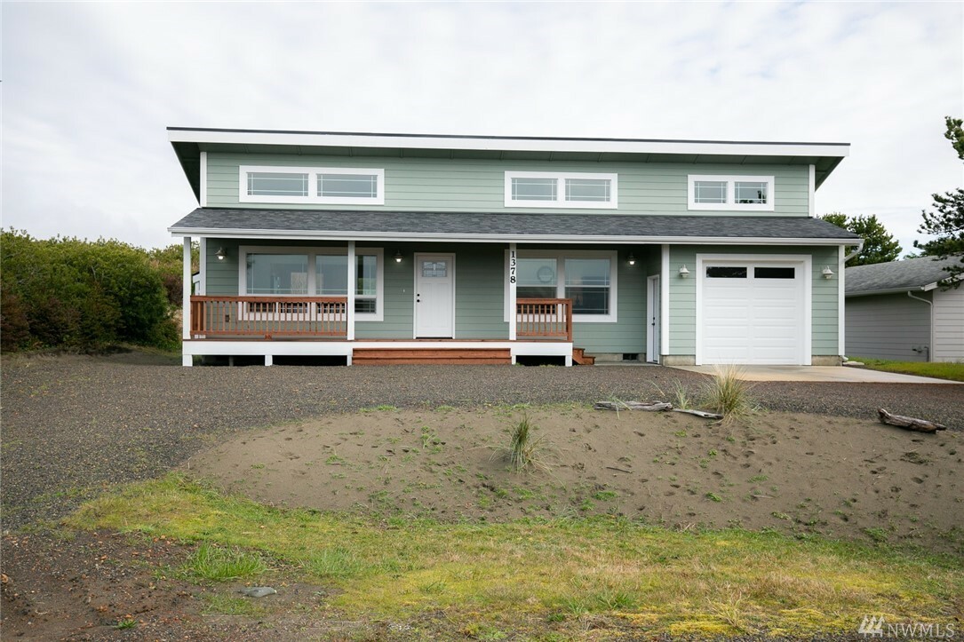 Property Photo:  1378 Sand Pebble Ave SW  WA 98569 