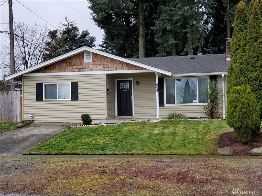 Property Photo: 506 E 40th Street WA 98404