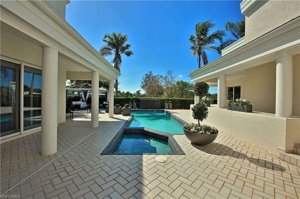 Property Photo:  897 Wyndemere Way  FL 34105 