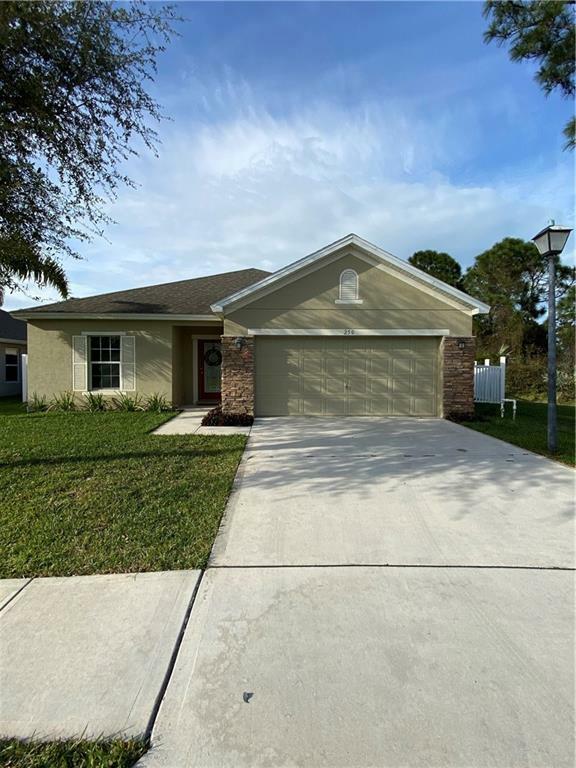 250 Briarcliff Circle  Sebastian FL 32958 photo