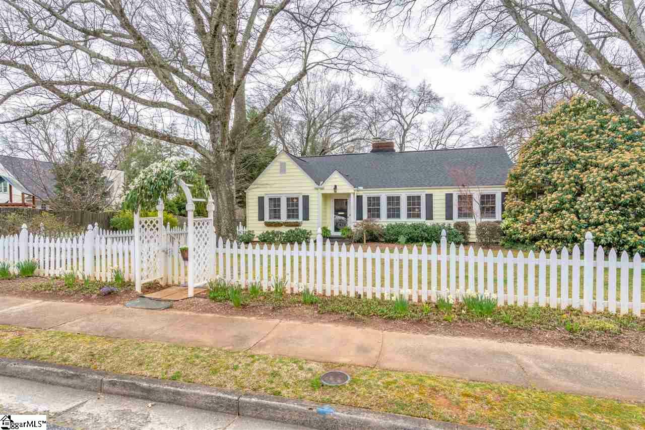 Property Photo:  206 Westminster Drive  SC 29605 