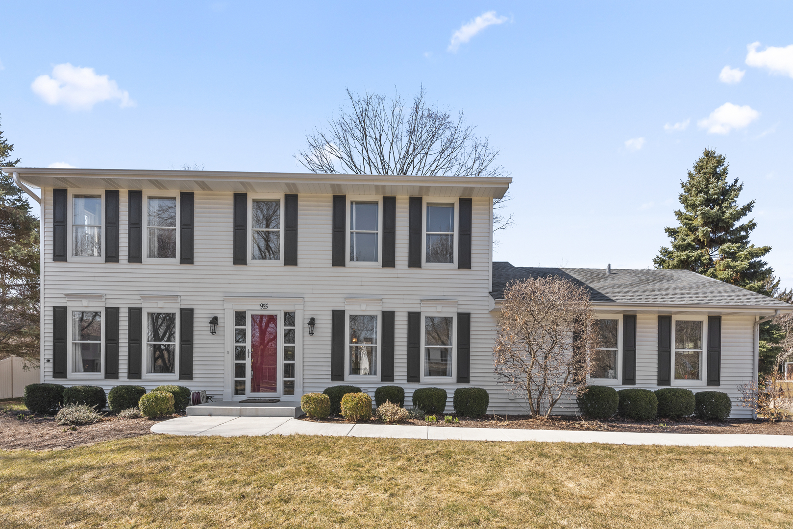 Property Photo: 955 Burridge Court IL 60048