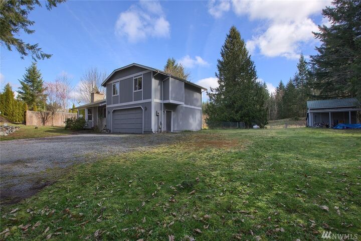 Property Photo:  18509  229th Avenue E  WA 98360 