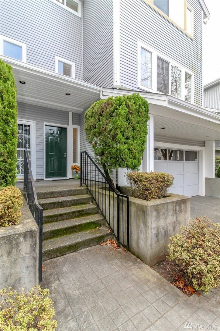Property Photo:  4714 Fairwood Blvd NE 201  WA 98422 