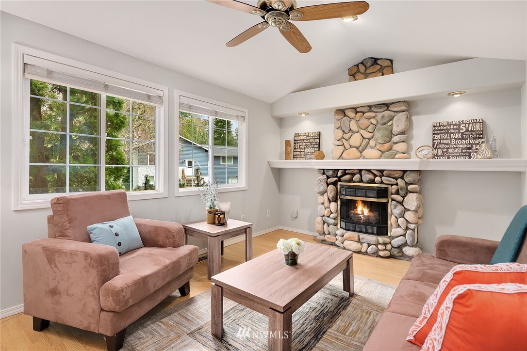 Property Photo: 20615 NE 76th Place WA 98053