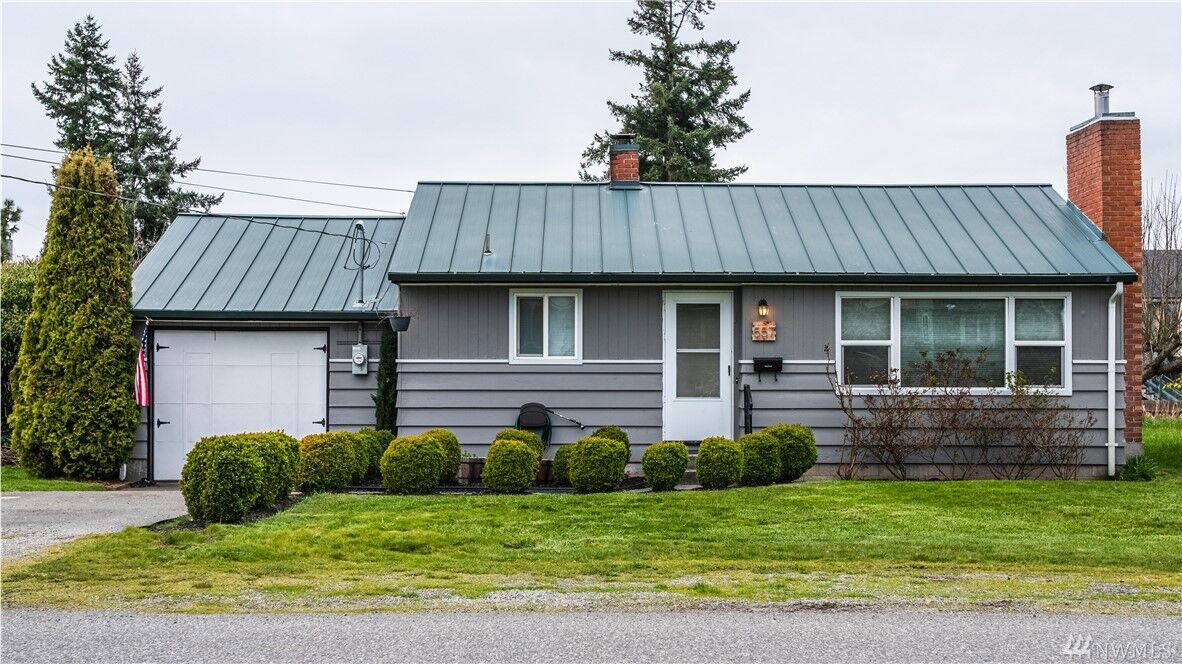 Property Photo:  557  SE Glencoe Street  WA 98277 