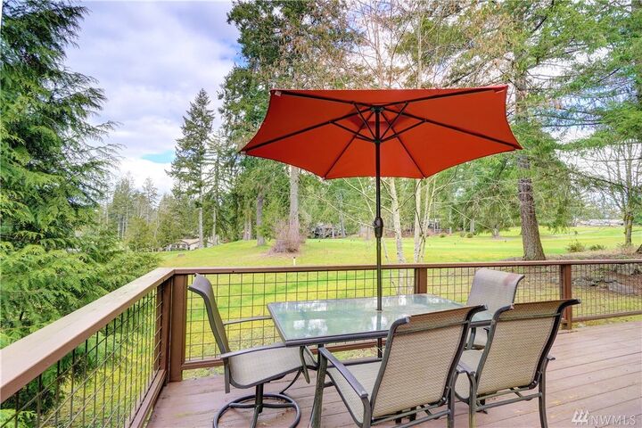 Property Photo:  110 E Lakeland Way  WA 98524 