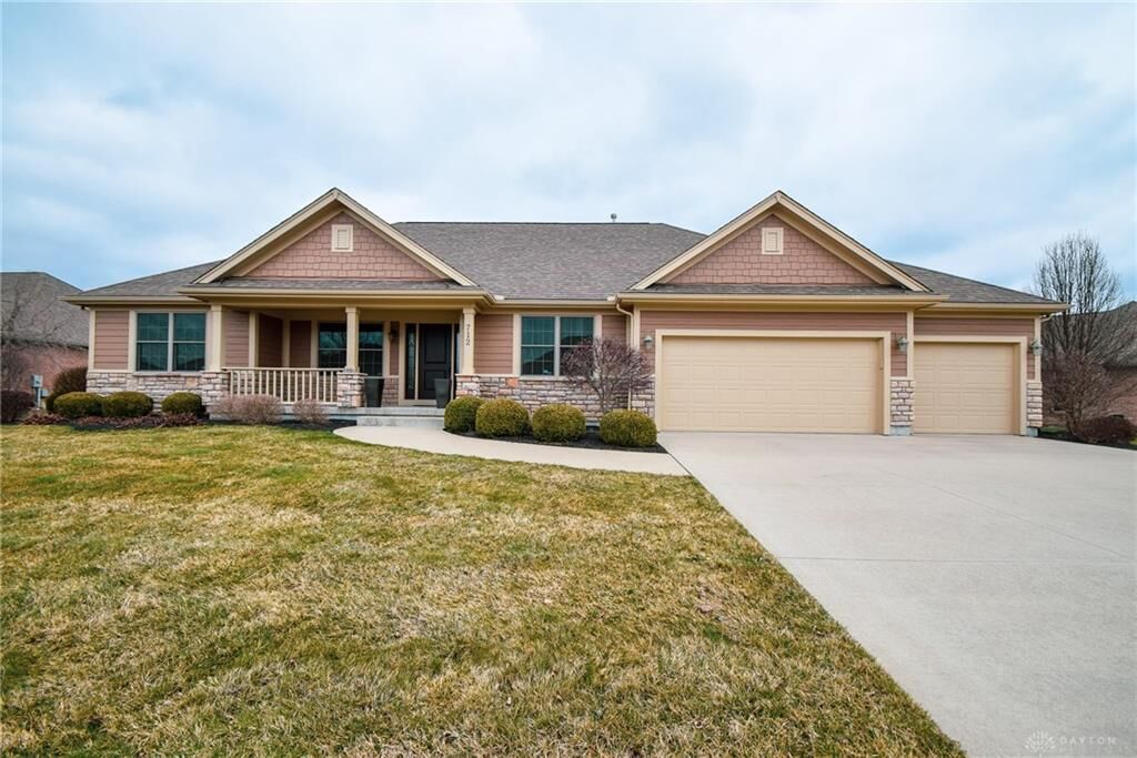 Property Photo:  712 Sedgwick Way  OH 45373 