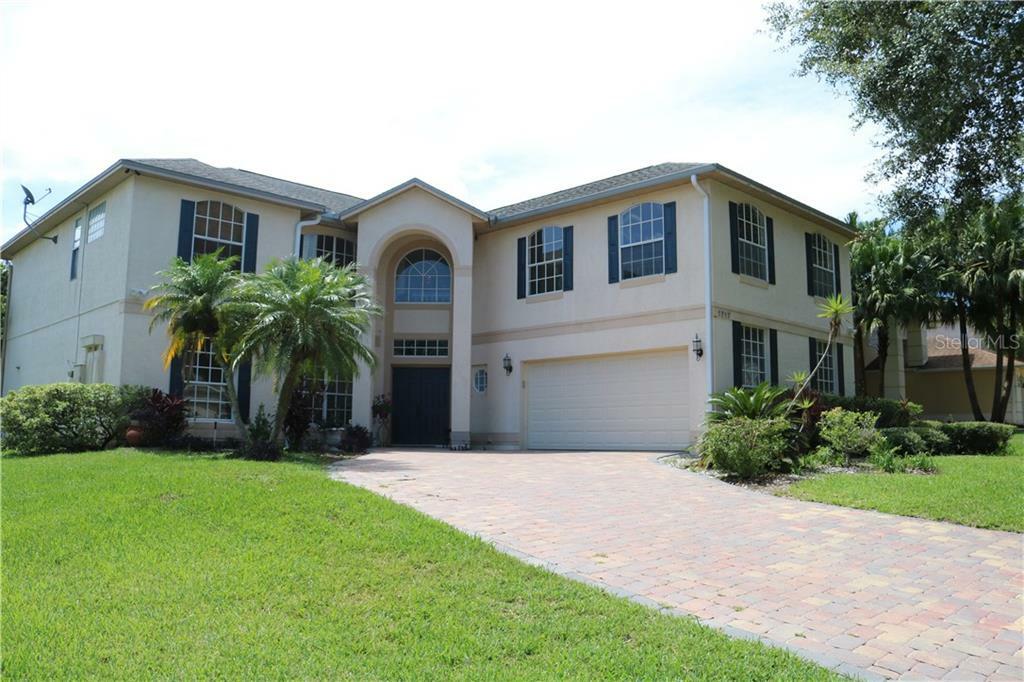 1717 Knotting Hill Drive  Orlando FL 32835 photo