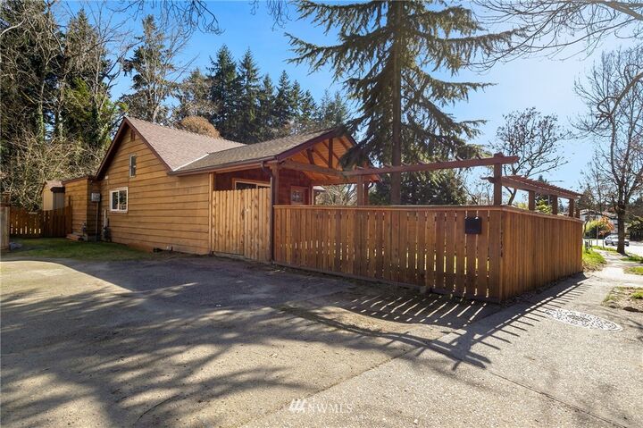 Property Photo: 11734 35th Avenue NE WA 98125