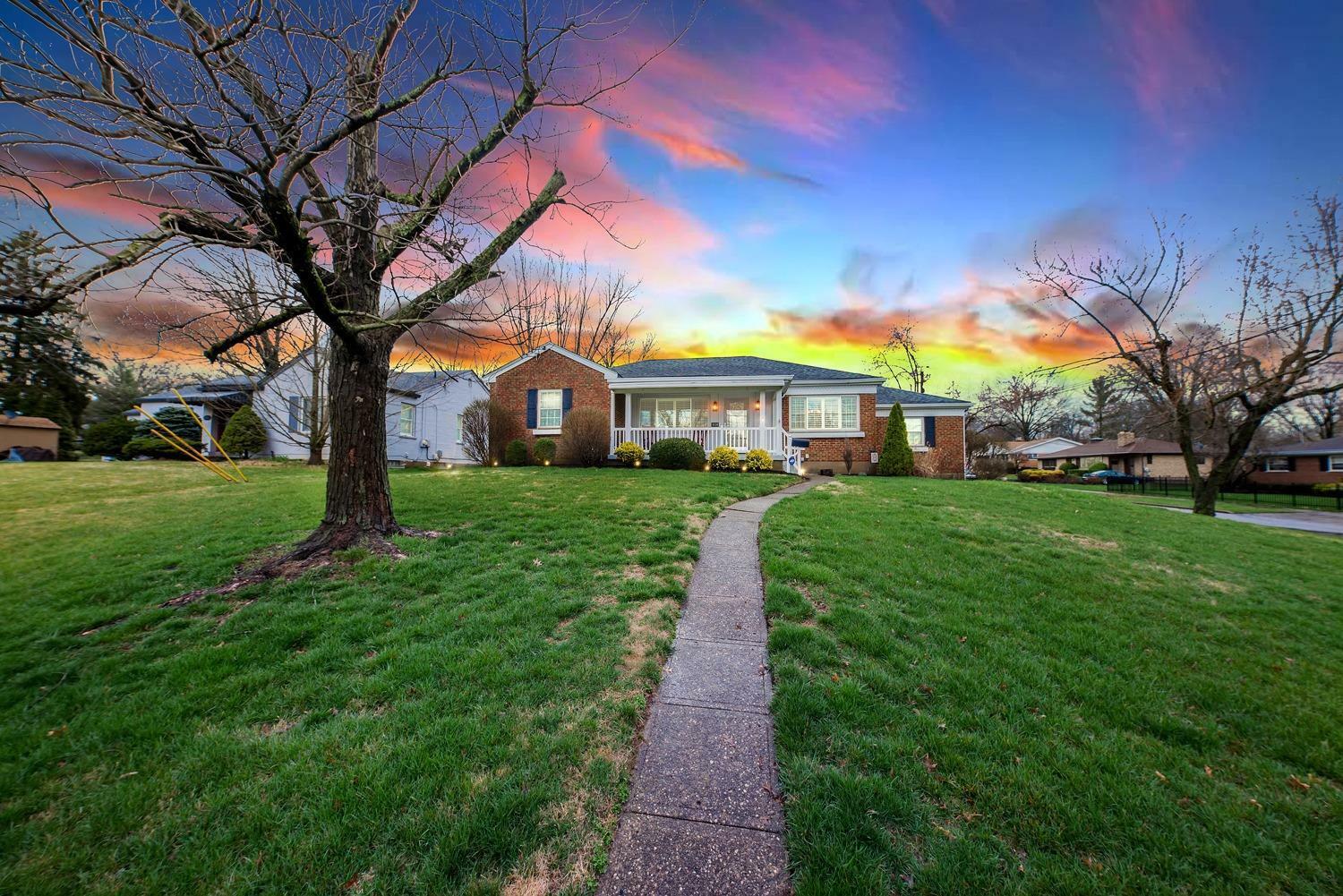 Property Photo: 1850 Sylved Ln OH 45238