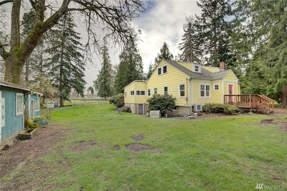 Property Photo:  2416 99th St E  WA 98445 