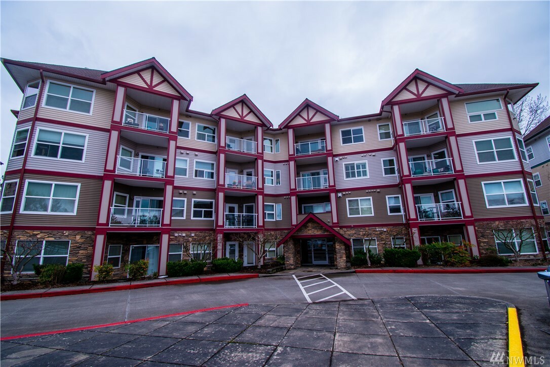 Property Photo: 255 W Bakerview 405 WA 98226