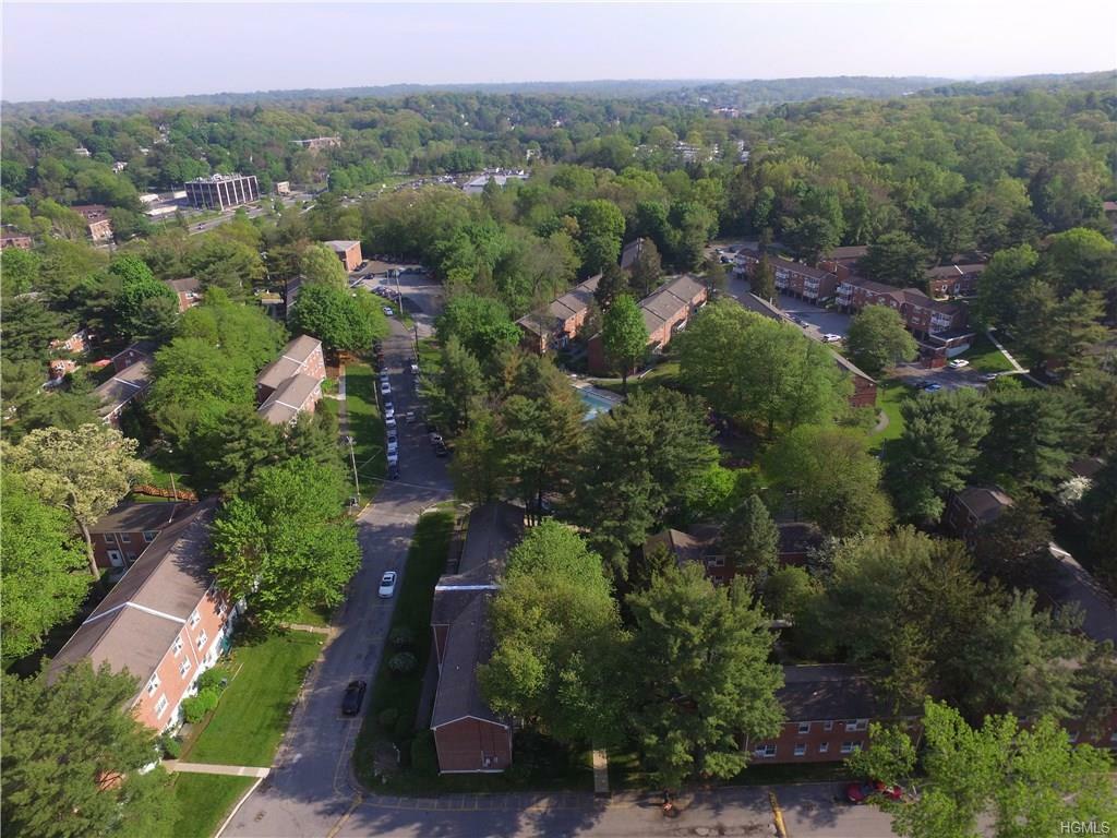 Property Photo:  29 Fieldstone Drive C2  NY 10530 