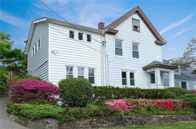 Property Photo:  56 Ogden Avenue  NY 10522 