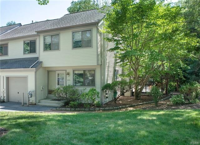 Property Photo: 1005 Hunters Run NY 10522