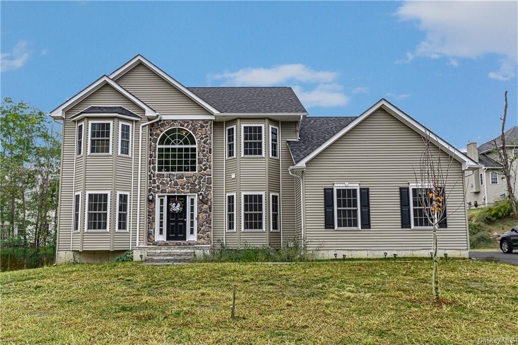 Property Photo:  3207 Hamilton Way  NY 12553 