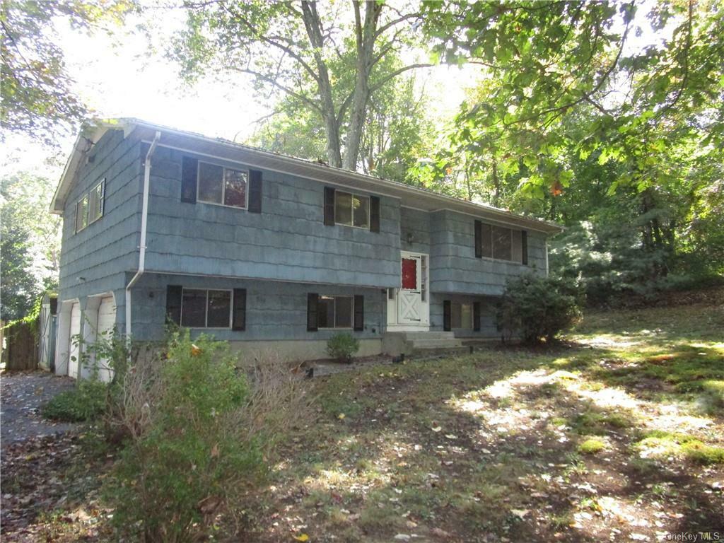 Property Photo:  43 Forest Lane  NY 10517 