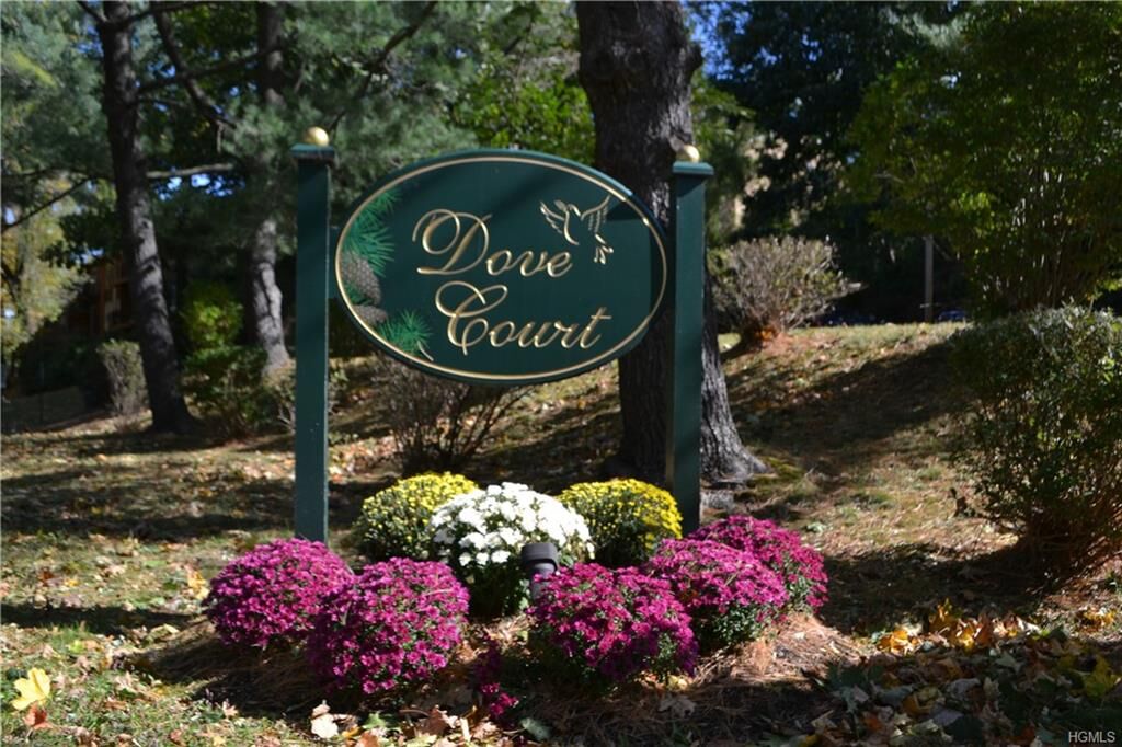 Property Photo: 5 Dove Court V NY 10520