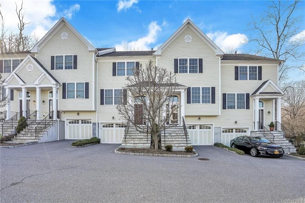 Property Photo:  204 Villa Court  NY 10512 
