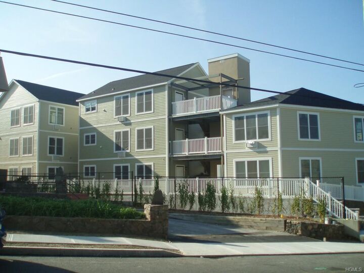 266 S Lexington 9  White Plains NY 10606 photo