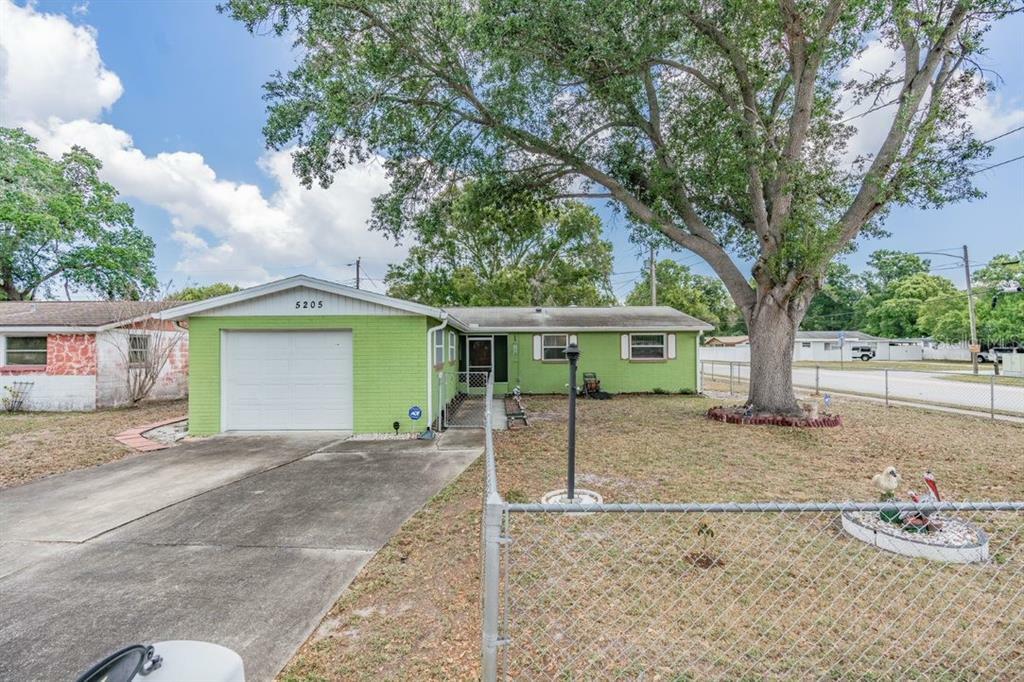 Property Photo:  5205 87th Terrace N  FL 33782 