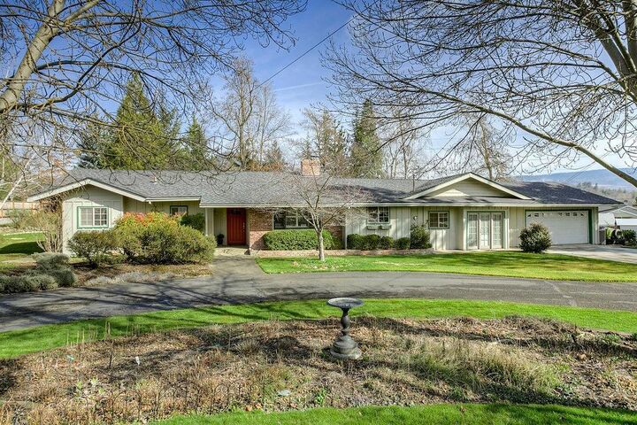 2981 Fairview Drive  Medford OR 97504 photo