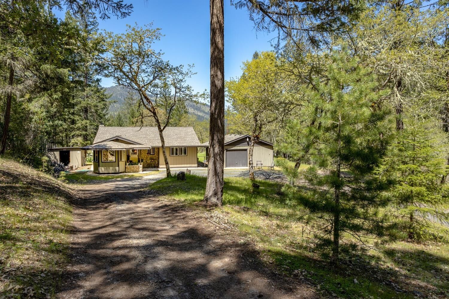 Property Photo: 11851 Upper Applegate Road OR 97530