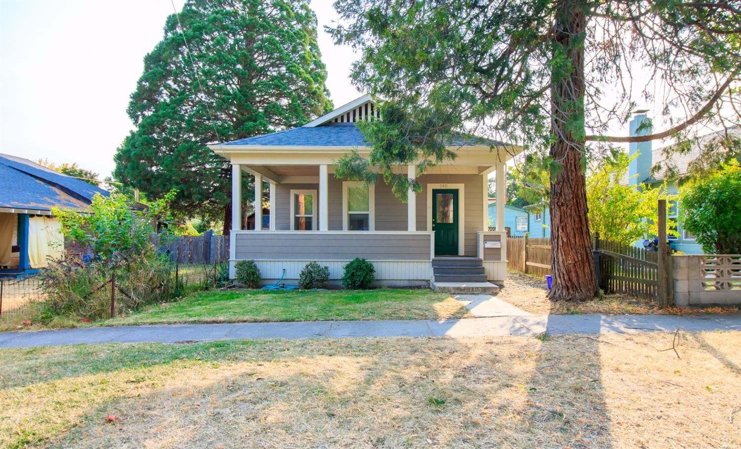 Property Photo: 140 7th Street OR 97520