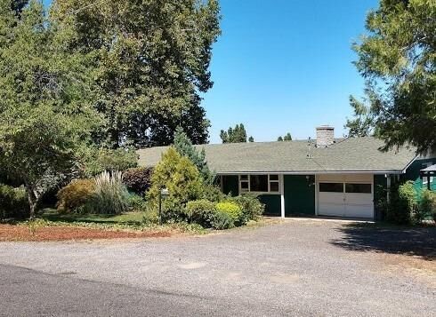 Property Photo:  132 Theo Drive  OR 97540 