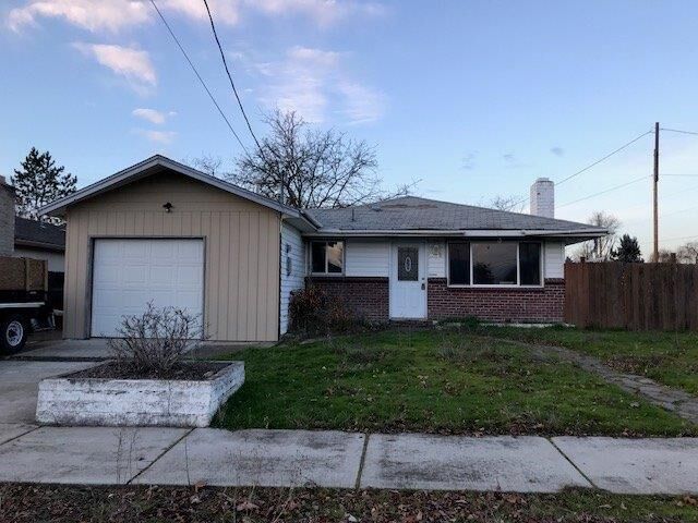 Property Photo:  2131 Perri Place  OR 97504 