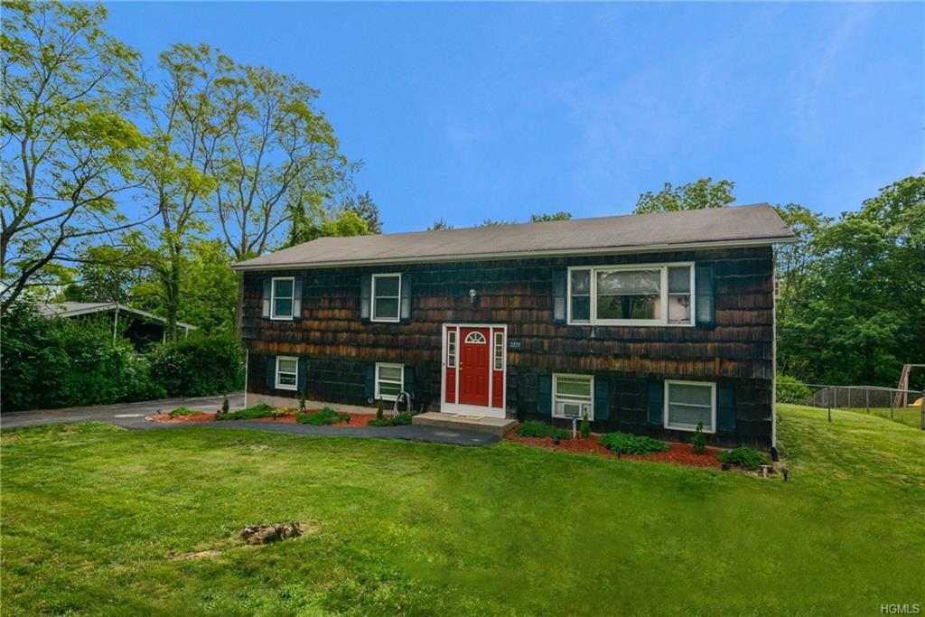 Property Photo:  3278 Amelia Drive  NY 10547 