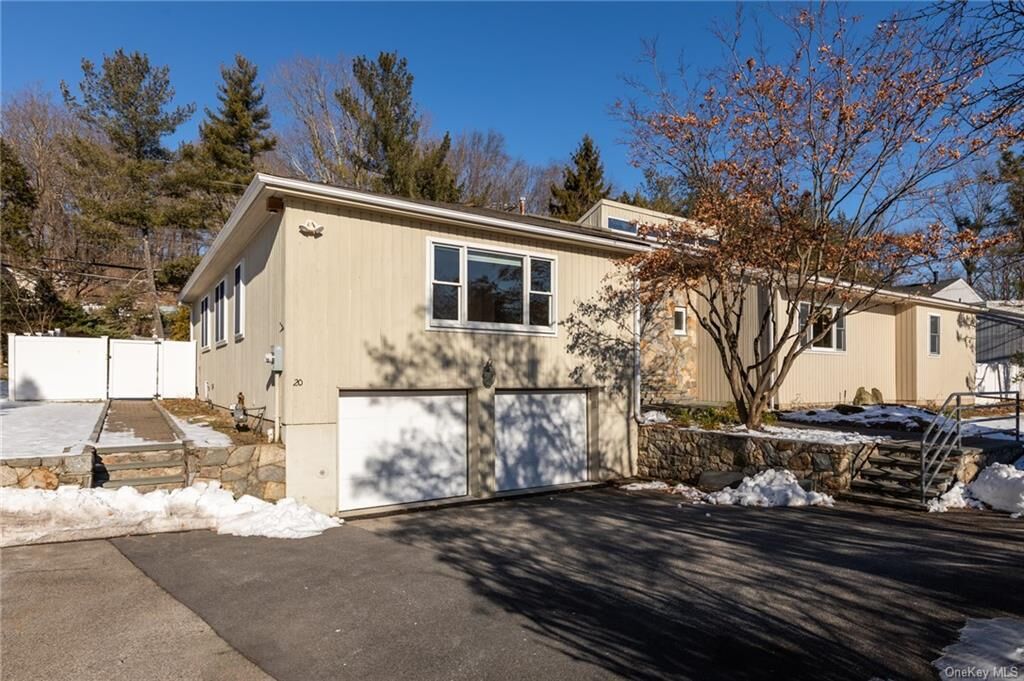 Property Photo: 20 Carriage Way NY 10605