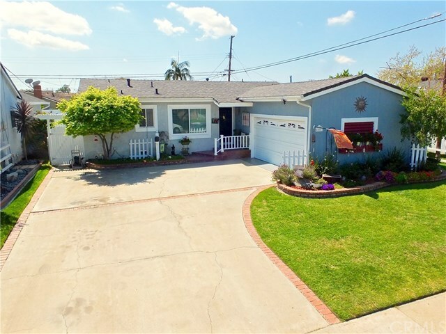Property Photo: 6308 Edgefield Avenue CA 90713