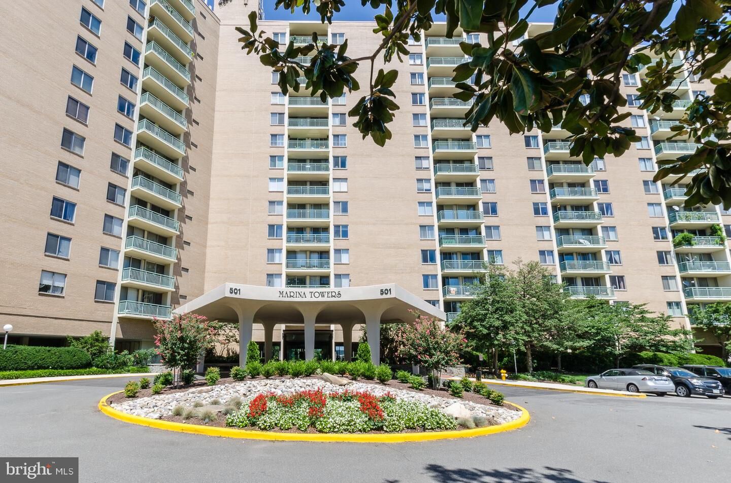 Property Photo:  501 Slaters Lane 322  VA 22314 