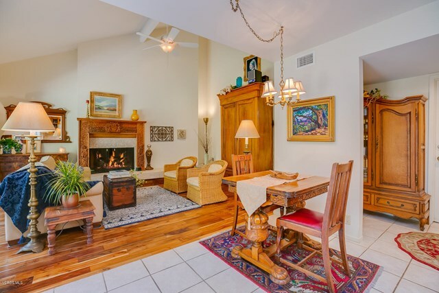 Property Photo: 1014 Creekside Way C CA 93023