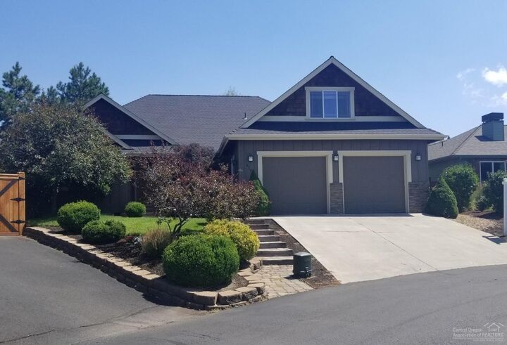 61186 Hilmer Creek Drive  Bend OR 97702 photo