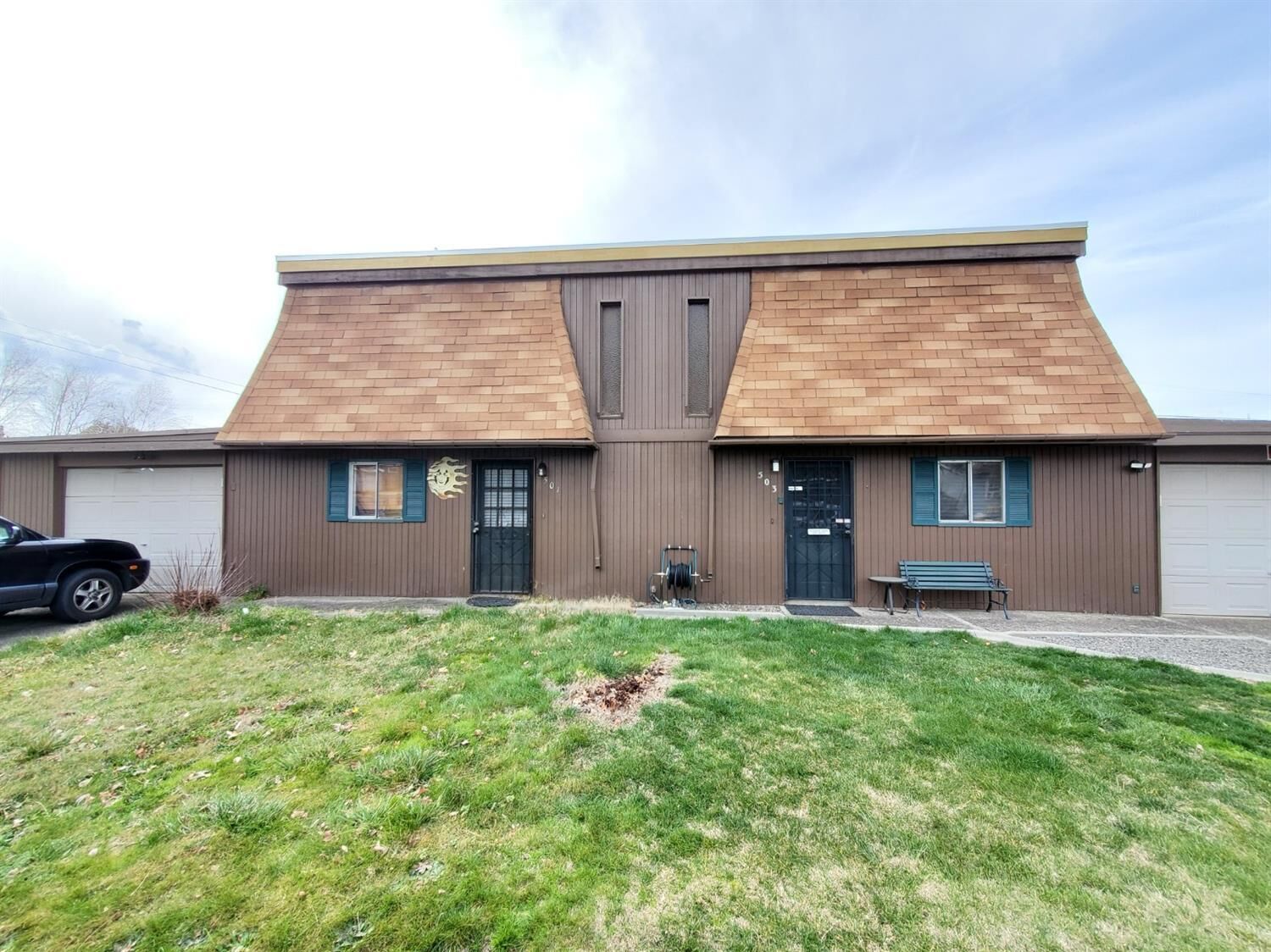 Property Photo:  501 Pearl Street  OR 97504 