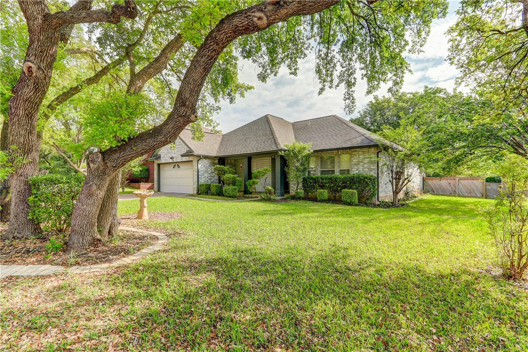 Property Photo: 204 Covala Drive TX 78613